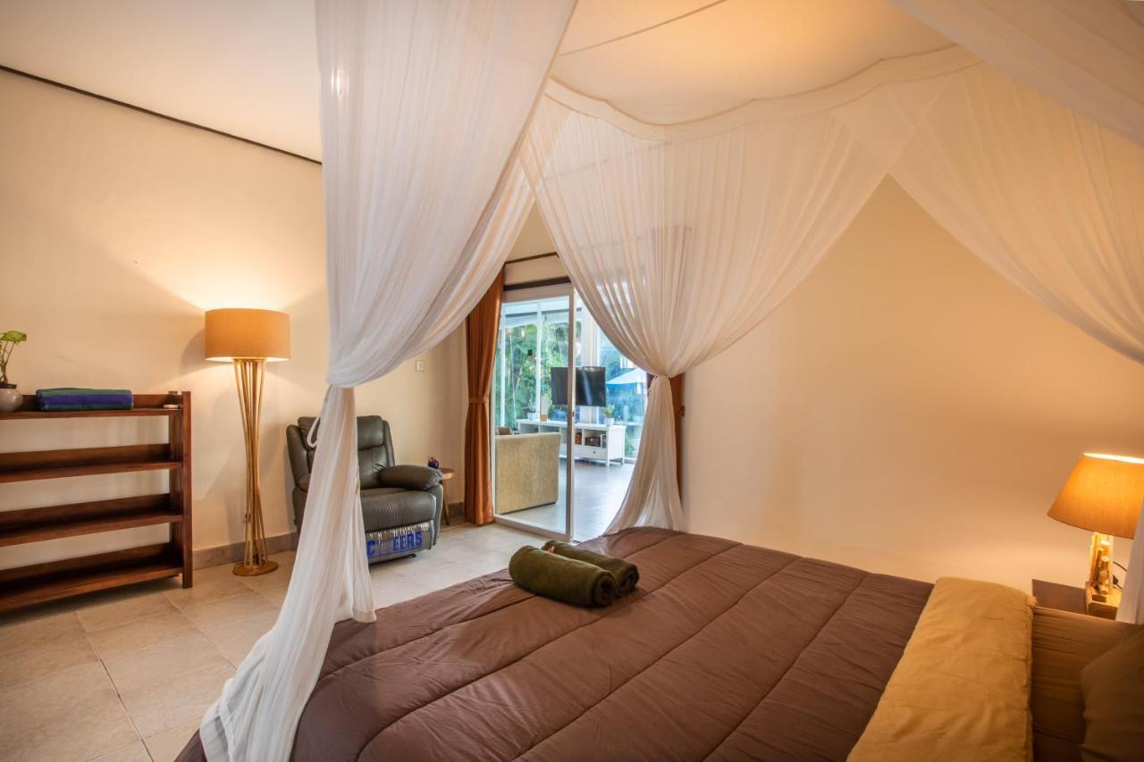 Villa Janitra Seminyak Zewnętrze zdjęcie