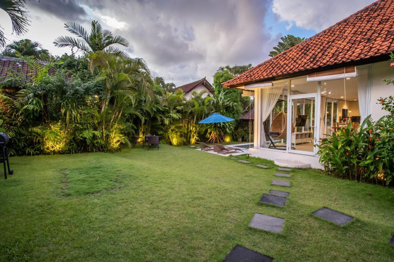 Villa Janitra Seminyak Zewnętrze zdjęcie